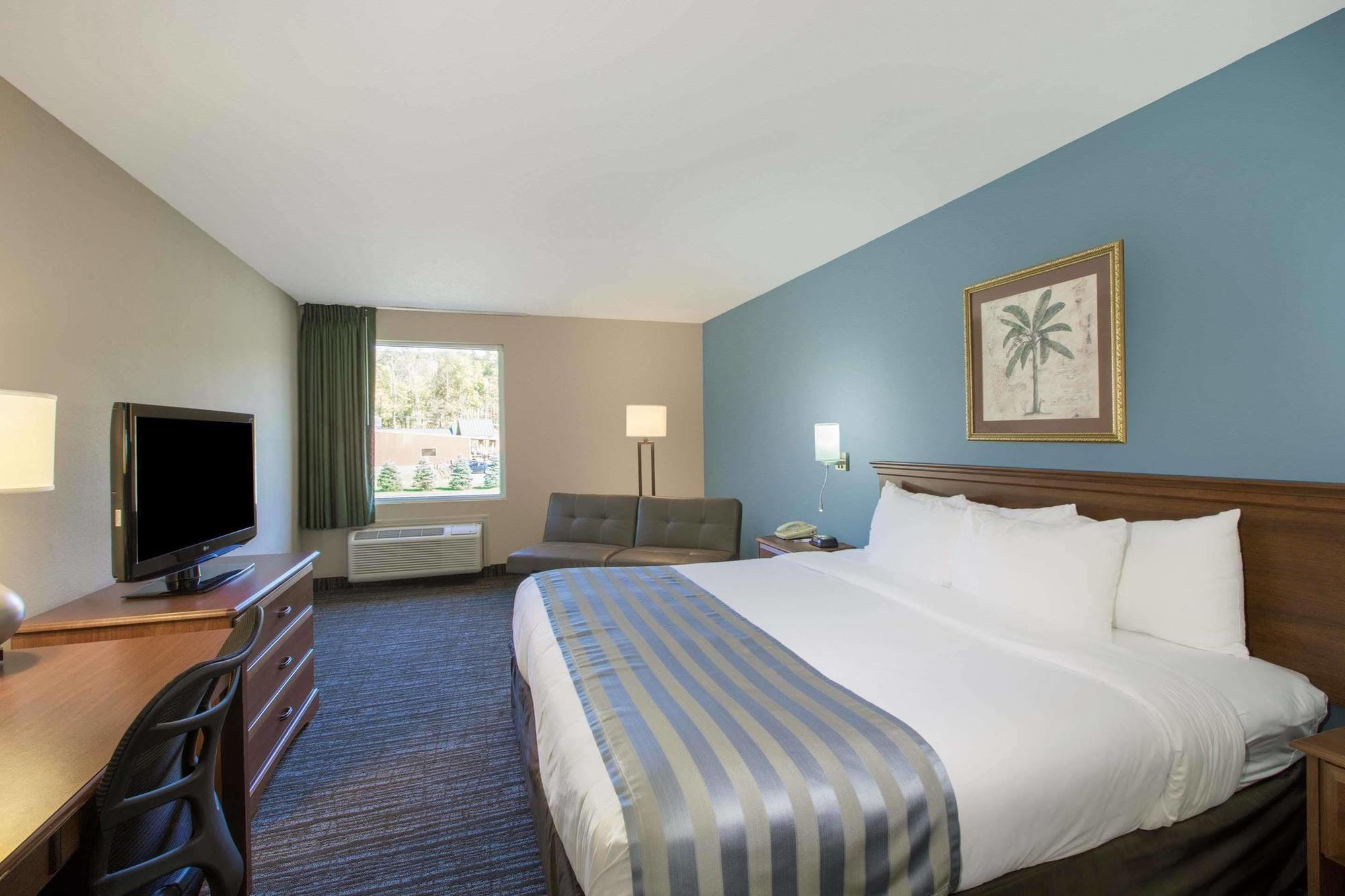 Baymont By Wyndham Bartonsville Poconos Eksteriør bilde